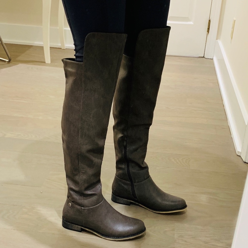 Gray Knee High Boots - Picture 2 of 3